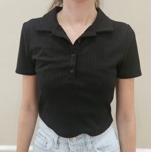 Black T-shirt Crop-top